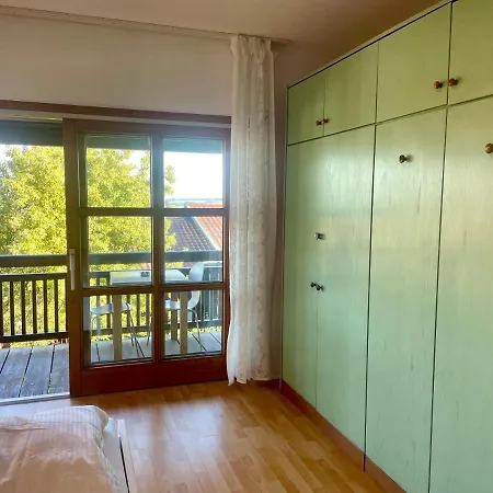 Ruhiges Apartment Mit Ausblick Vom Balkon *